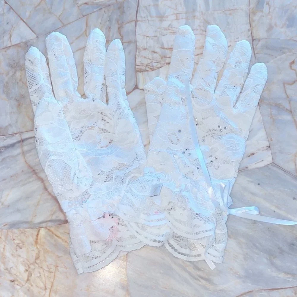 VICTORIA'S SECRET Sequined‎ White Lace Gloves